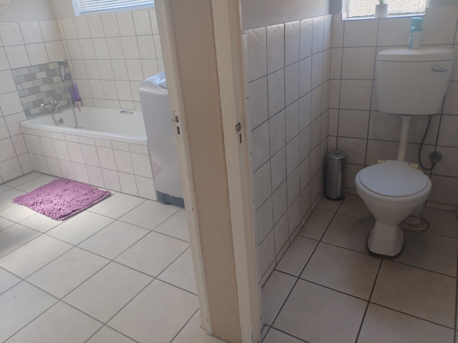 3 Bedroom Property for Sale in Amandelrug Western Cape